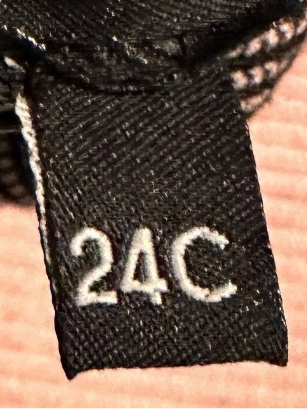 NEW CHANEL 24C Pink Leg Warmers🌸Black embroidered CHANEL logo. FULL SET - Picture 8 of 9